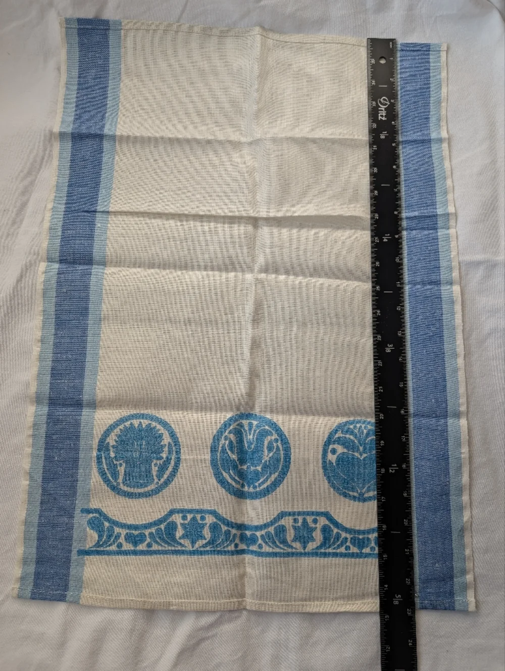 E&M Vardjan Linen German Buttermold Print Blue & Cream Kitchen Towel Vintage